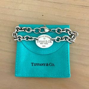 Return to Tiffany oval tag bracelet